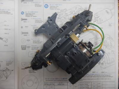 15.モーターの取り付け