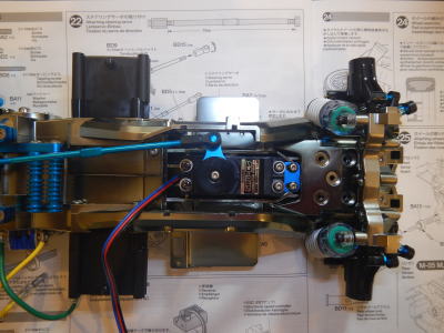 22.ステアリングサーボの取り付け