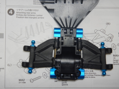 4.リヤアームの取り付け