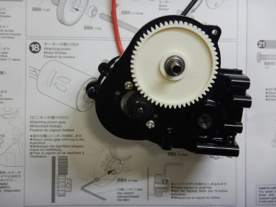 18.モーターの取り付け