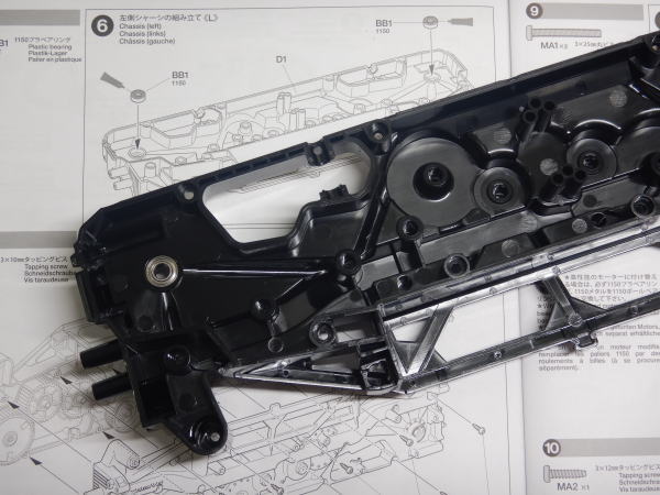 6.左側シャーシの組み立て《L》